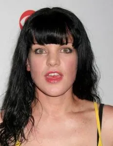 P4. Pauley Perrette Shows More Than She Wanted To Proof In Picture