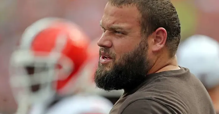 Browns Star Joel Bitonio Reveals Surprising Factor in His Return