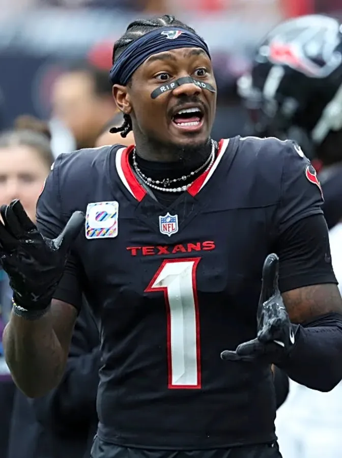 Report – Patriots’ Imminent Plans On Stefon Diggs Revealed After OTAs Appearance