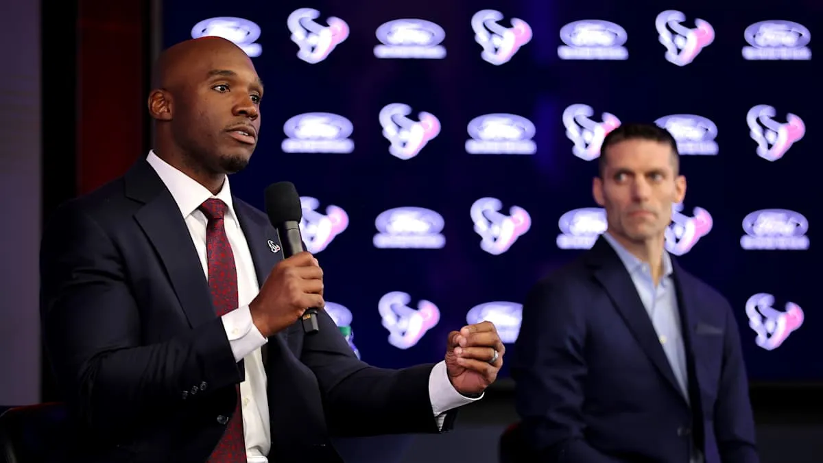 Texans DeMeco Ryans named nominee for top College Football Honor