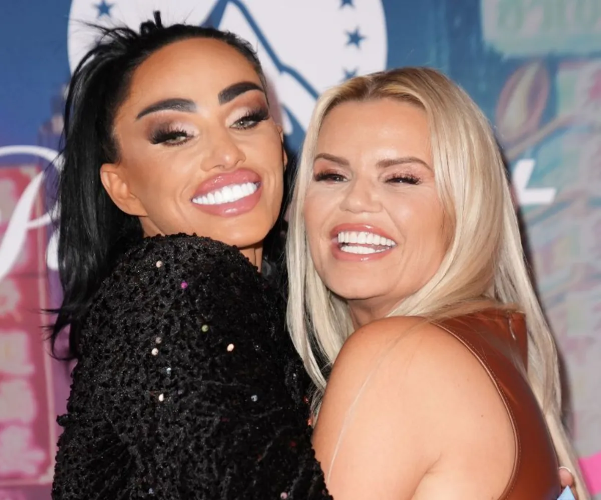 Katie Price and Kerry Katona ‘plot baby pact’ to fall pregnant at the same time for wild new reality show – despite being 44 and 46 and having 10 kids between them - suong