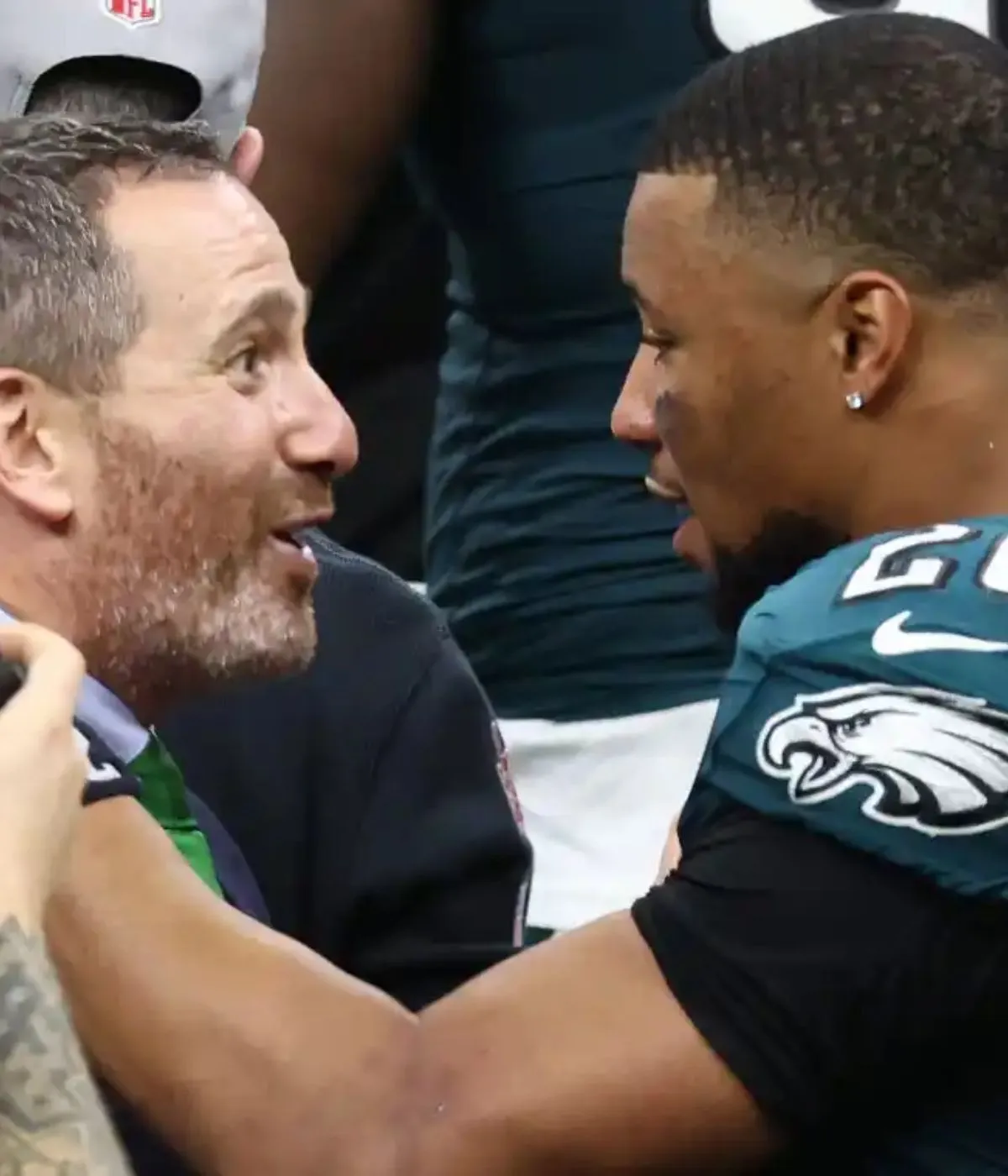 Eagles Trade Prediction Lands Them 21-Sack Edge Rusher From AFC Contenders