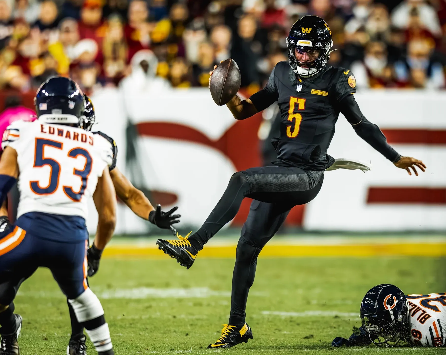 NFL Legend Compares Jayden Daniels to Michael Jordan [Exclusive]