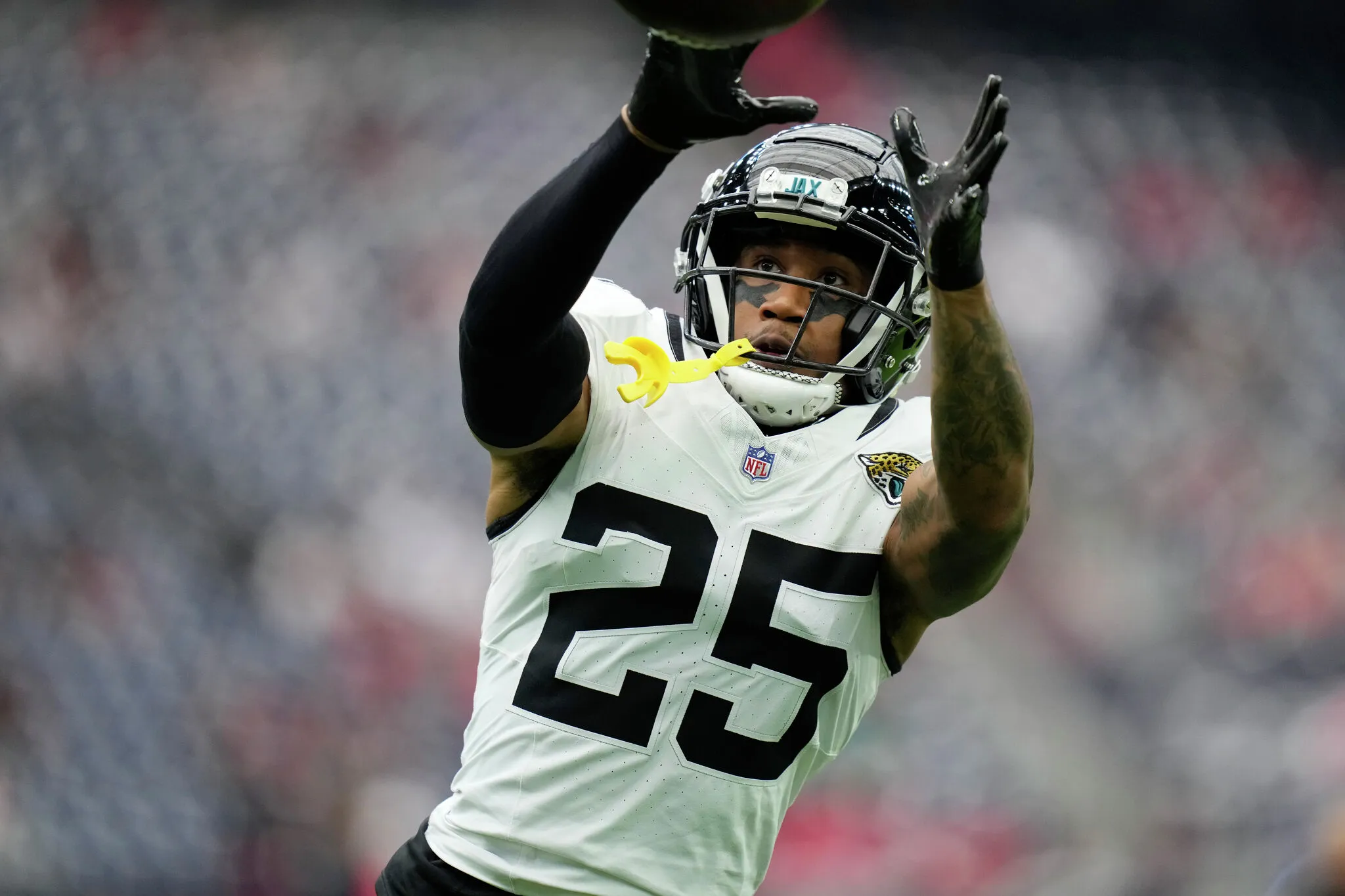 Super Bowl-winning DB announces sudden retirement