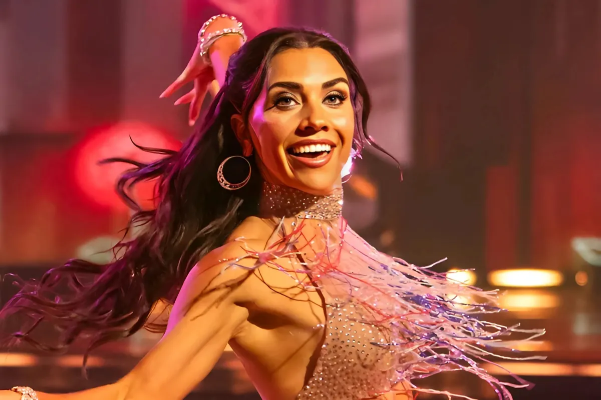 Jenna Johnson Reveals How Dancing with the Stars Competitors Get Paid — and What It Takes to Get a Bonus tram
