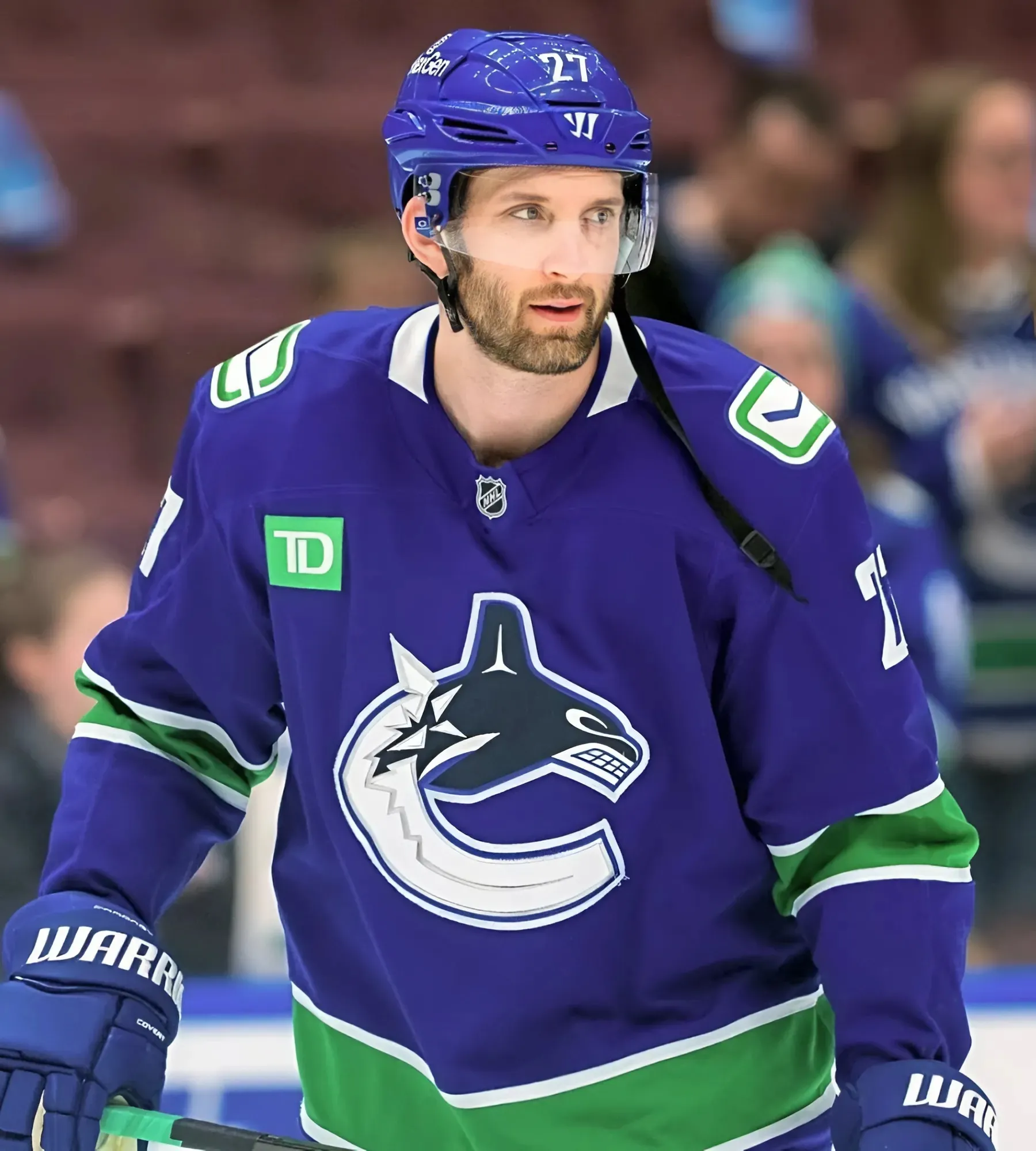 Canucks Sign Derek Forbort to a 1-Year Extension