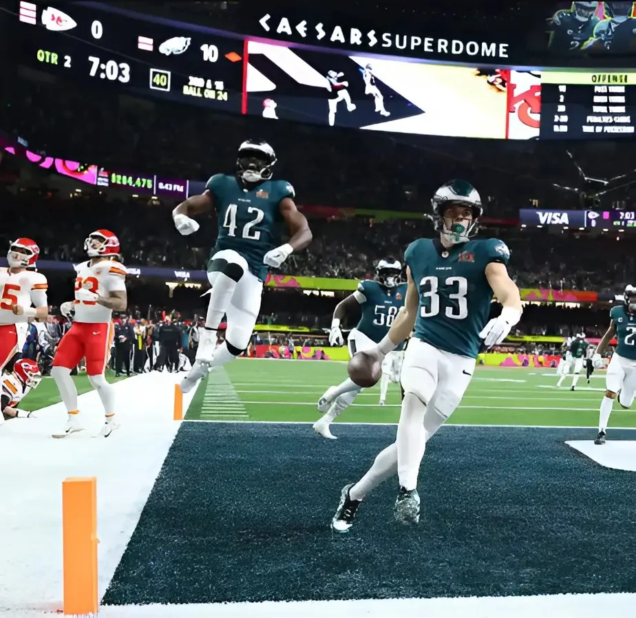 Eagles Urged Not to Force Position Switch for Super Bowl Hero