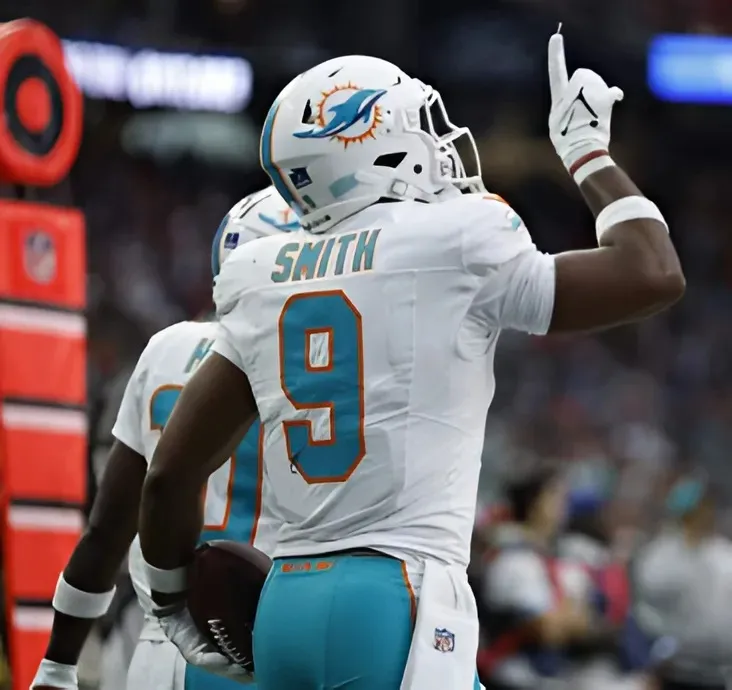 Agent of Dolphins’ Pro Bowler Tips His Client’s Preferred Option