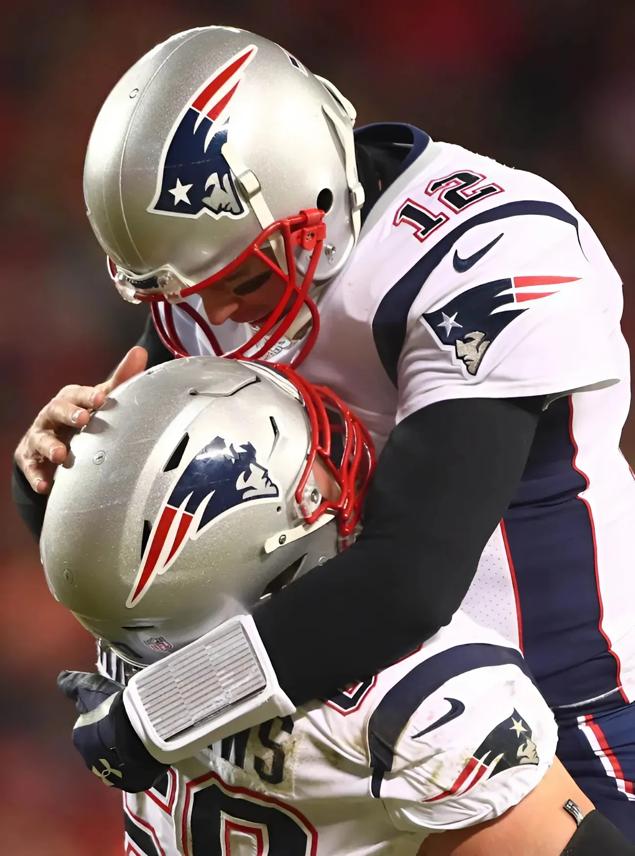 “Heart & Soul of the Pats”: Tom Brady Honors David Andrews as Center Retires After 10 Iconic Seasons