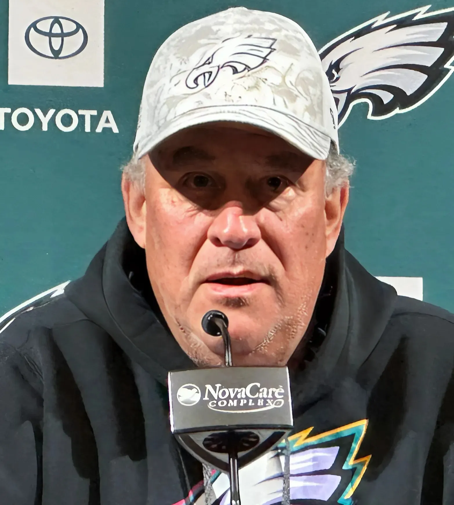 Vic Fangio Reveals Bold Plan for Jihaad Campbell in Eagles’ Defense Shake-Up