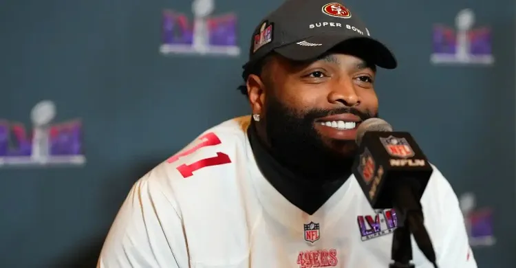 49ers Fans Are Relieved After Star Finally Shows Up For OTAs