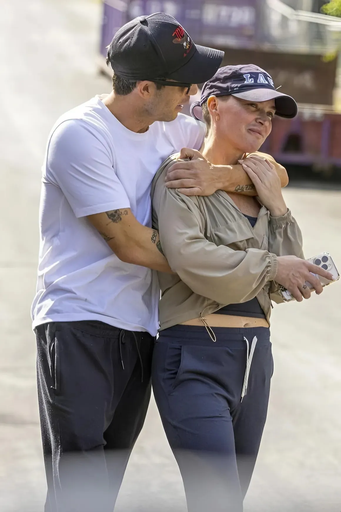 Teddi Mellencamp cozies up to rumored new boyfriend during romantic outing