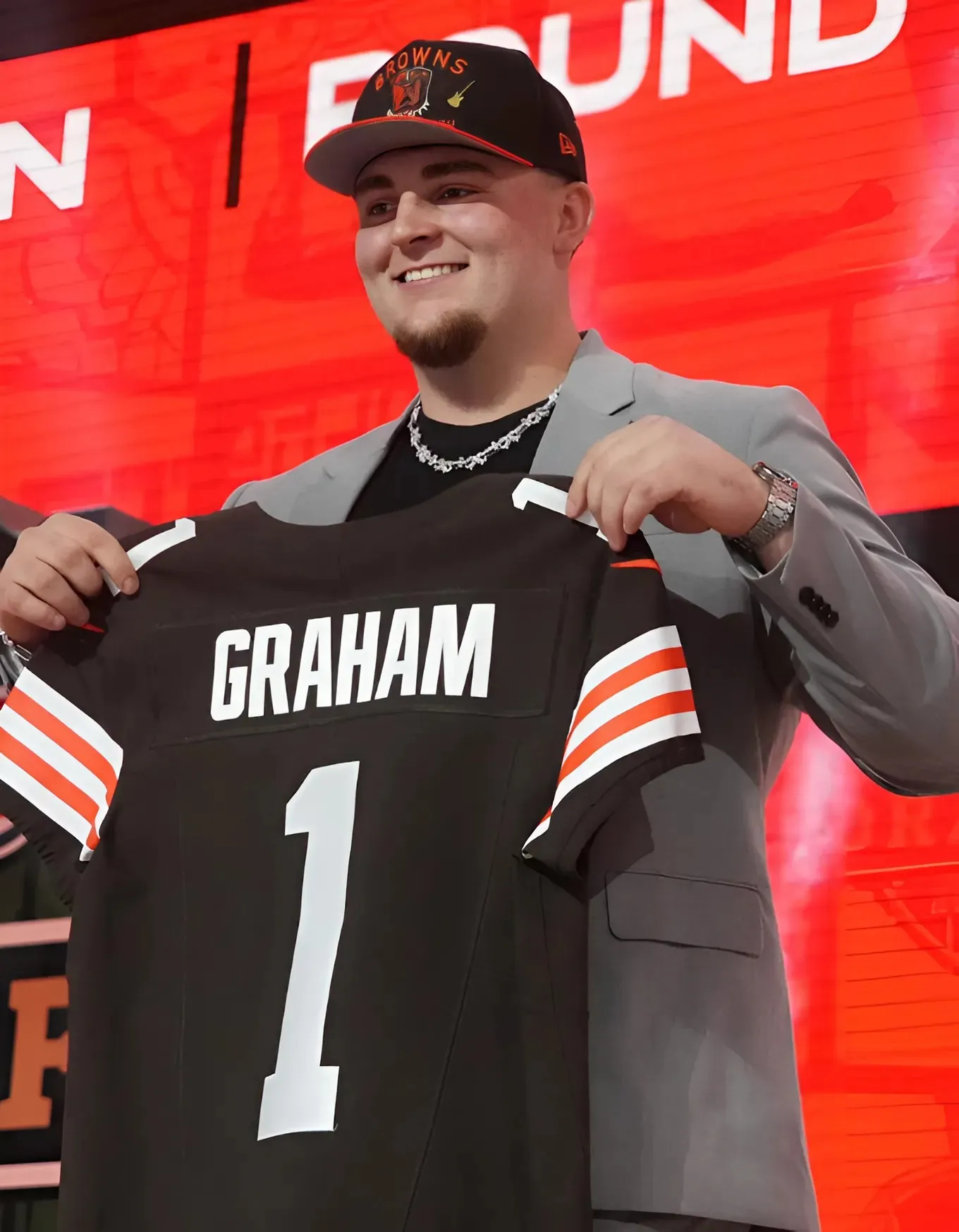 Browns Called Out for ‘Biggest Bust’ of 2025 Draft After Passing on Travis Hunter