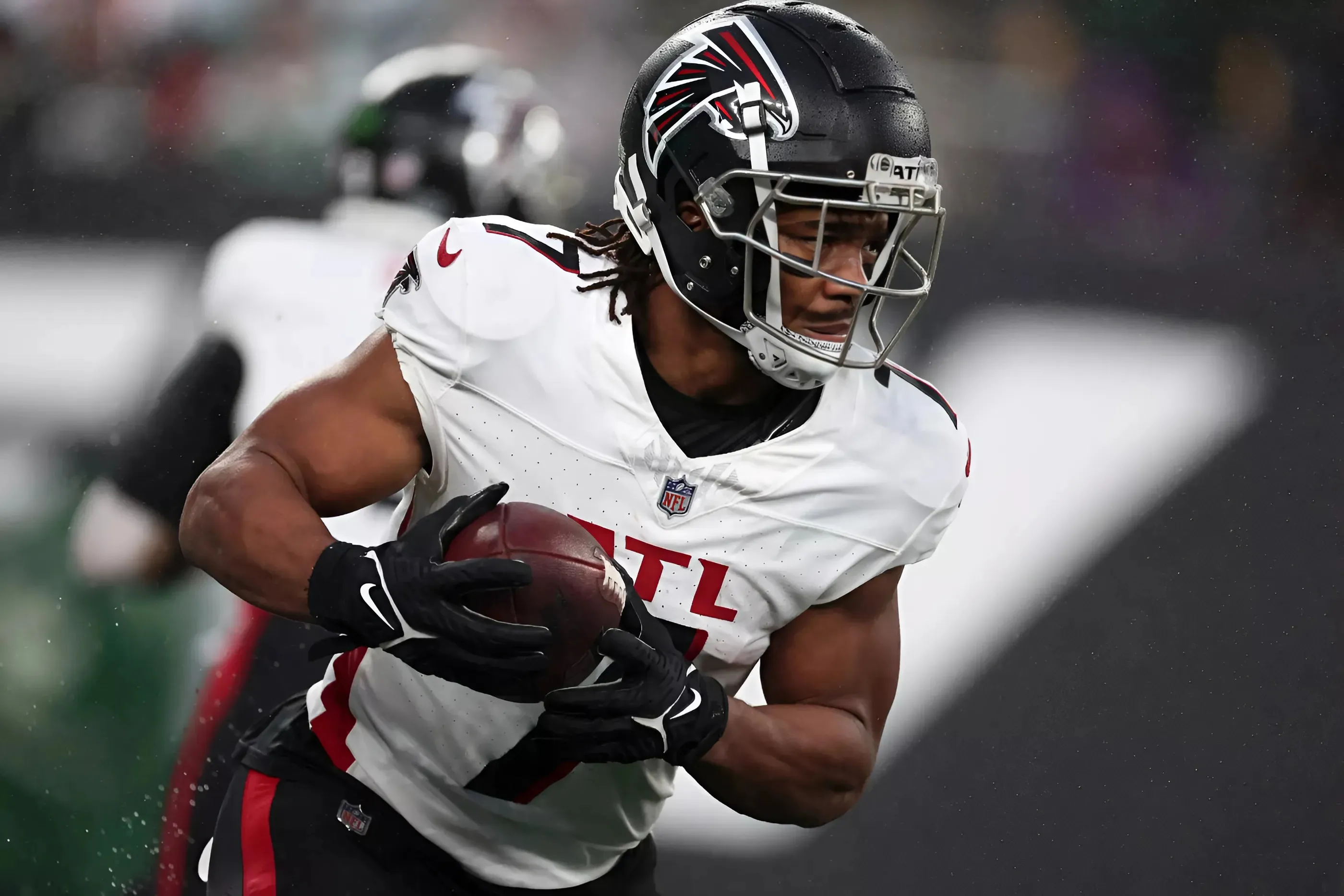 Bijan Robinson Opens Up About Off-Field Bond with Head Coach, Hometown Trip, and More