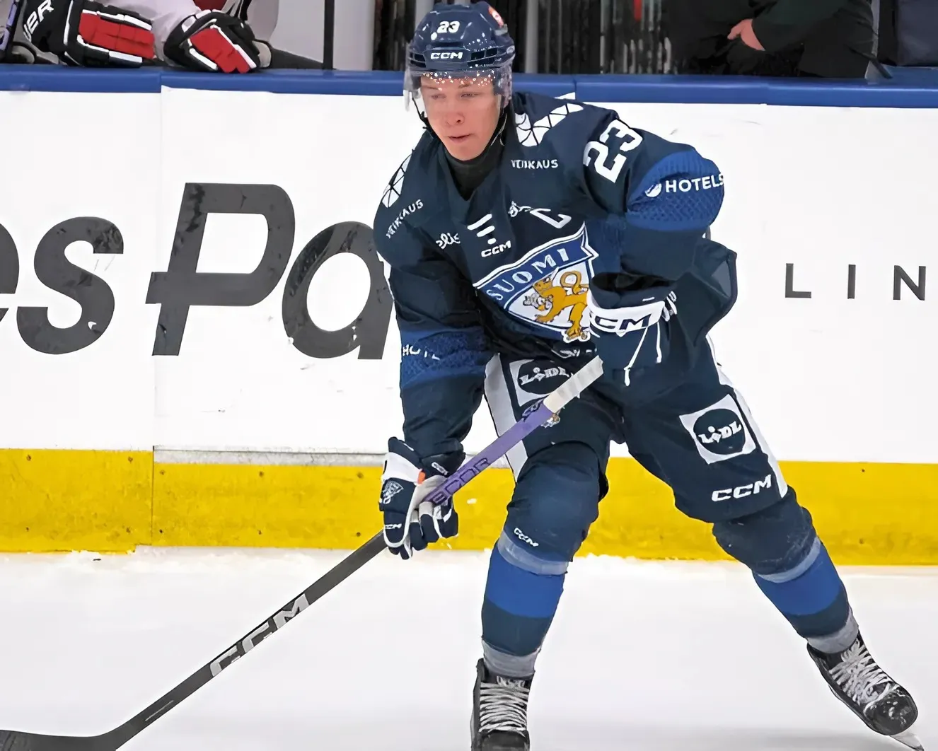 Red Wings sign Jesse Kiiskinen to a 3-year entry-level contract