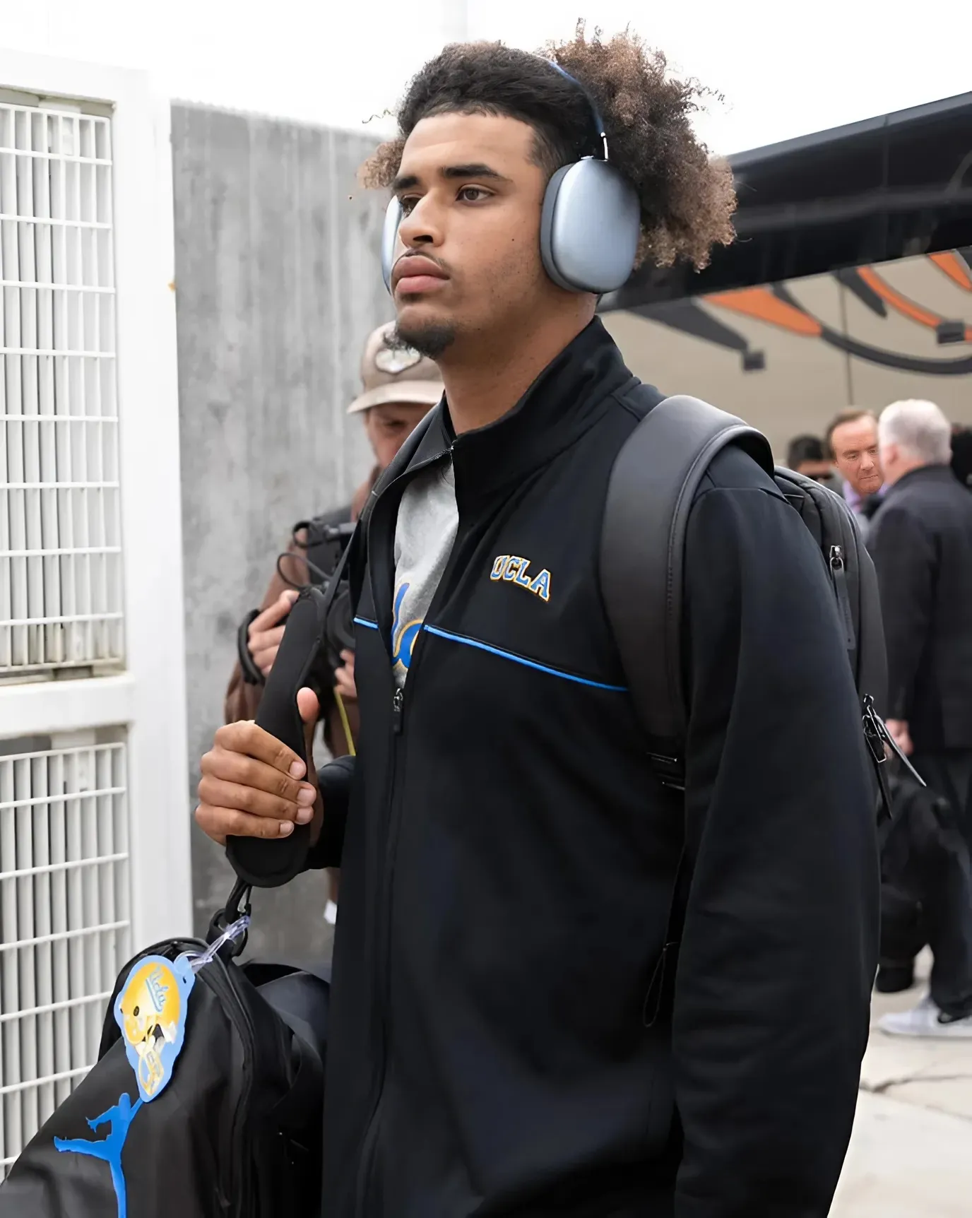 Dante Moore Era Begins: Former UCLA QB Ready to Lead Oregon After Year Behind Dillon Gabriel