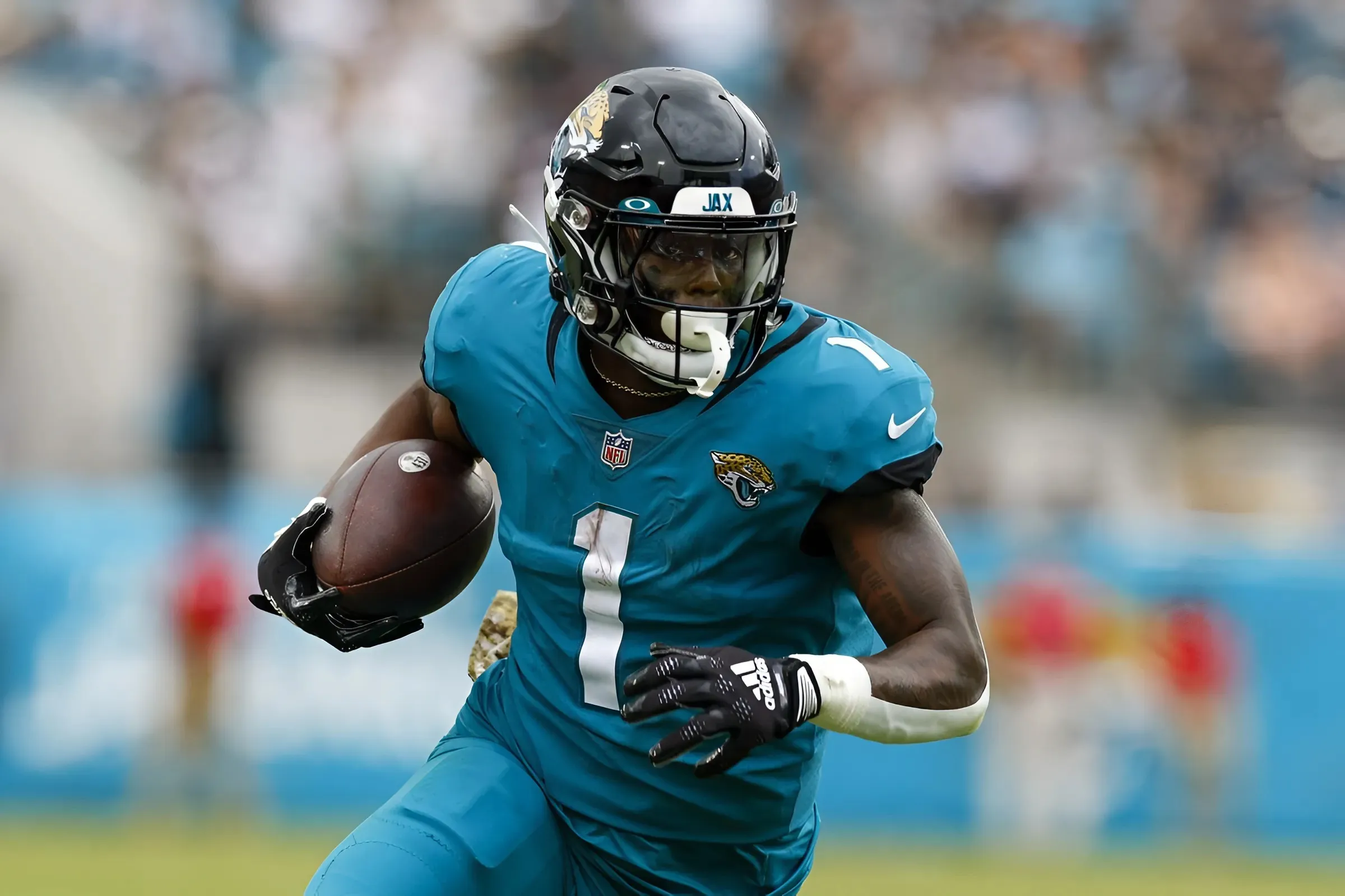 Bears’ Potential RB Trade Target Seemingly Taken Off Market