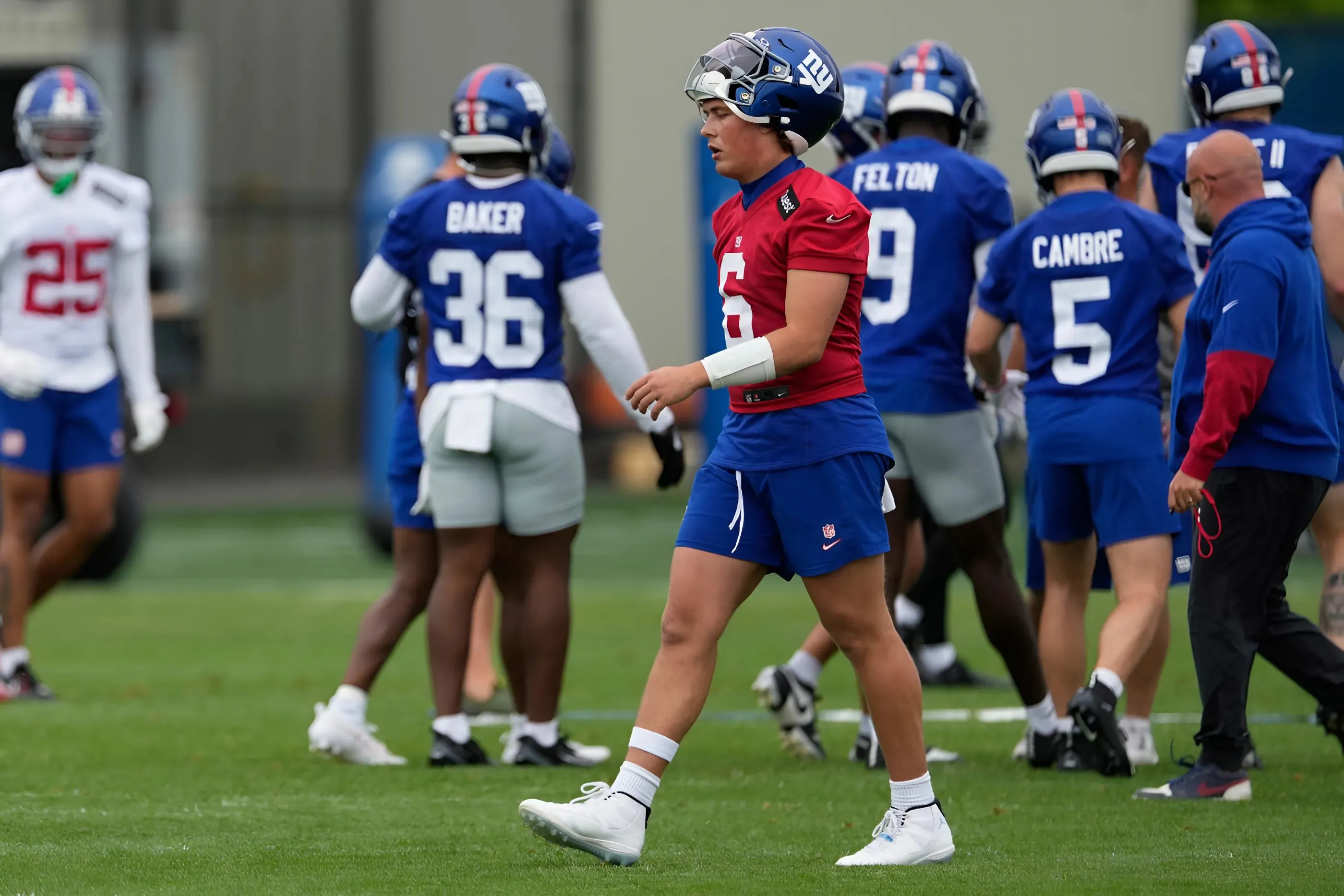 Giants Legend Has Bold Take on First-Round QB Jaxson Dart