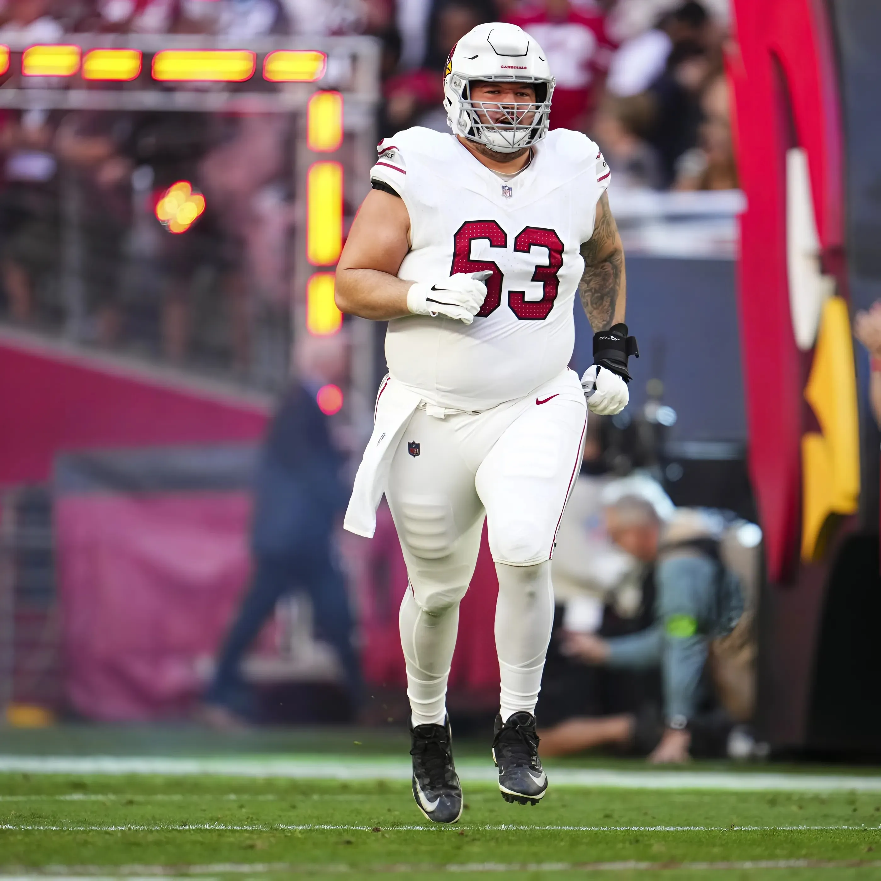 Lions Sign Veteran Offensive Lineman After Frank Ragnow Retirement