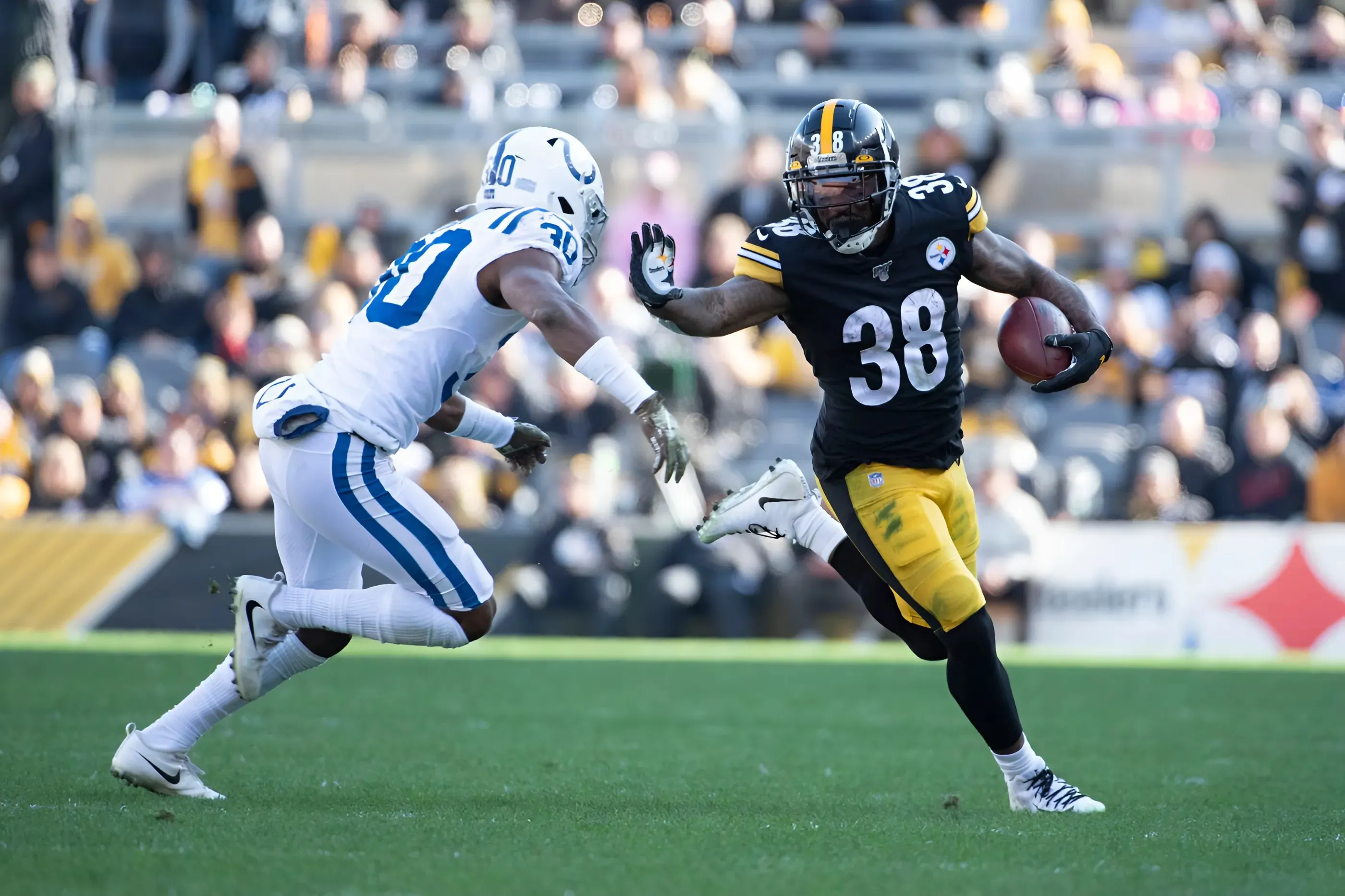 Pittsburgh Steelers running back pushes team to sign big-play wide receiver: ‘Type of guy we need’