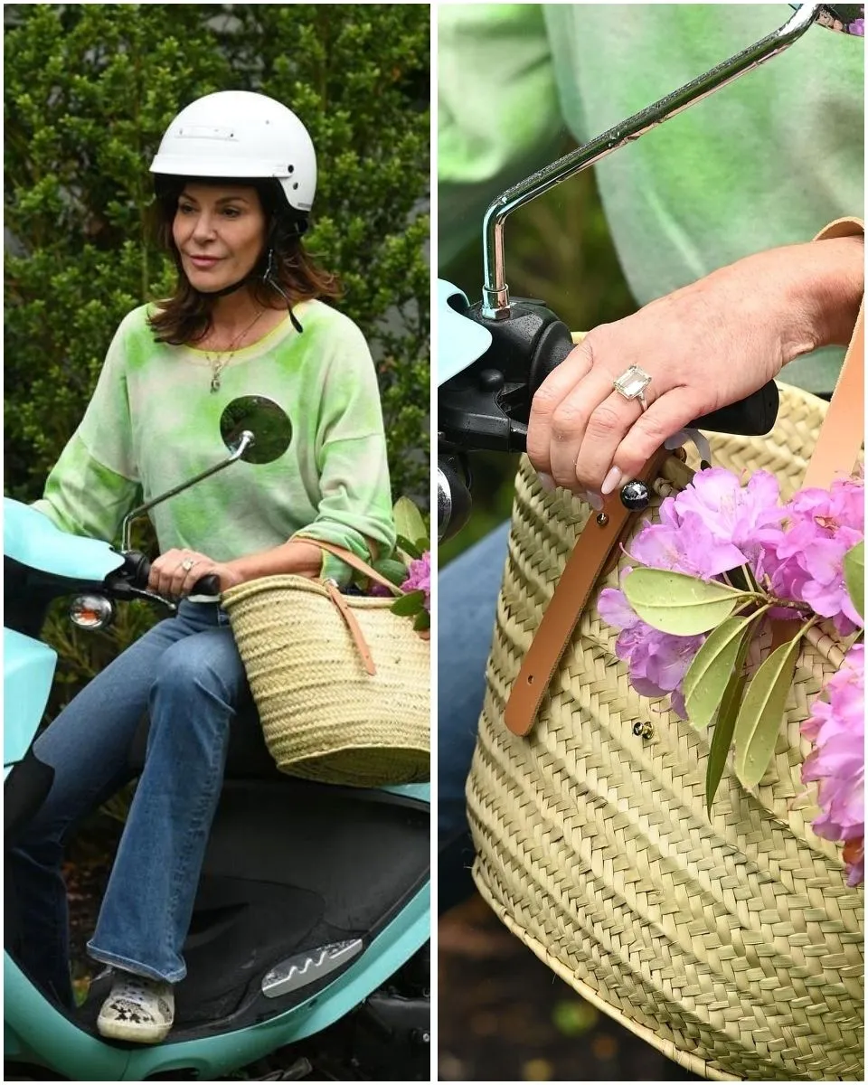 Luann de Lesseps sparks engagement rumors while sporting massive diamond ring