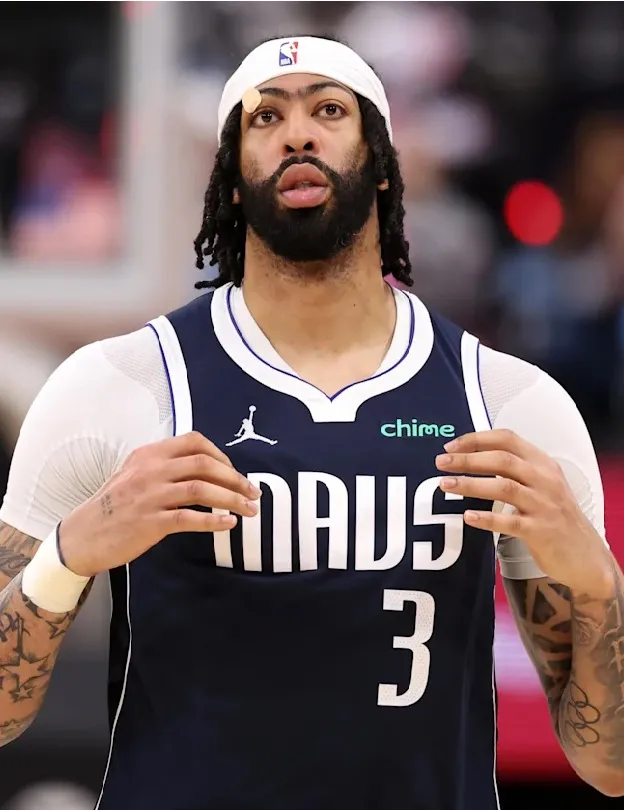 Anthony Davis now has a responsibility with the Dallas Mavericks he has never had in his career