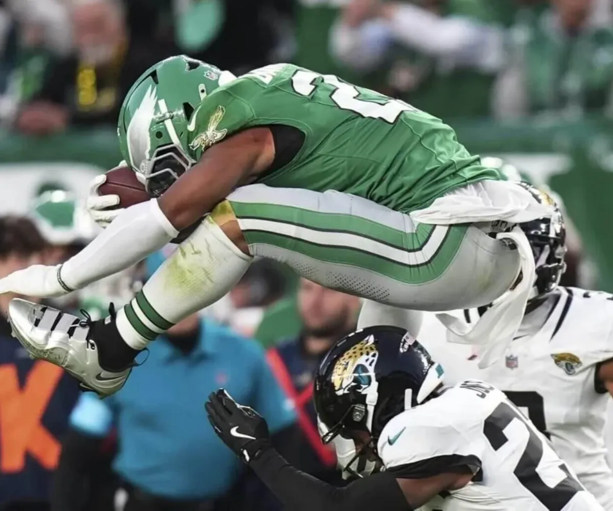 Just How Iconic Was the Barkley Backwards Leap? Inside the Play That Changed Madden Forever - suong