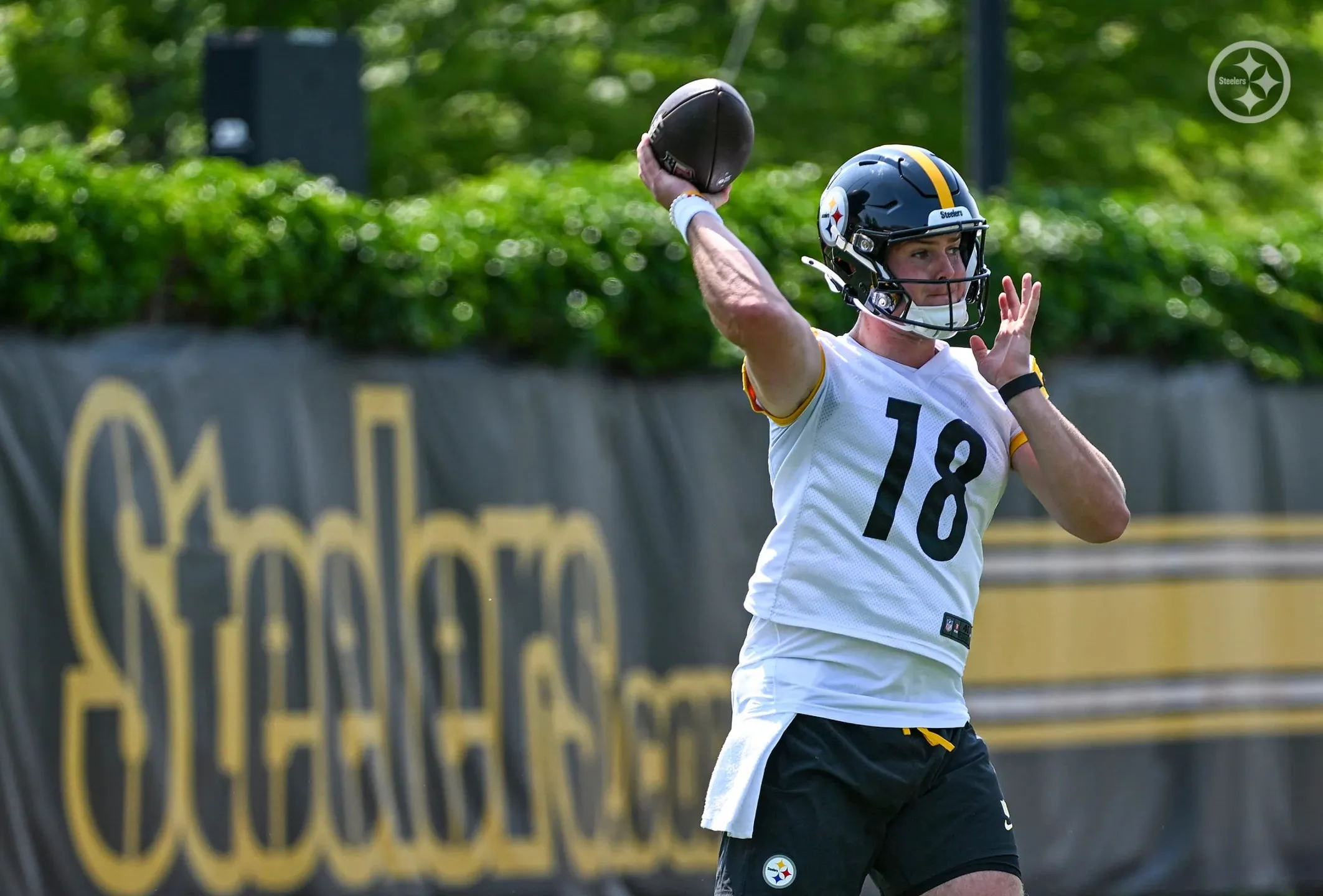 Steelers' Will Howard Shares His Honest Thoughts On The Quarterback Room Dynamic In 2025