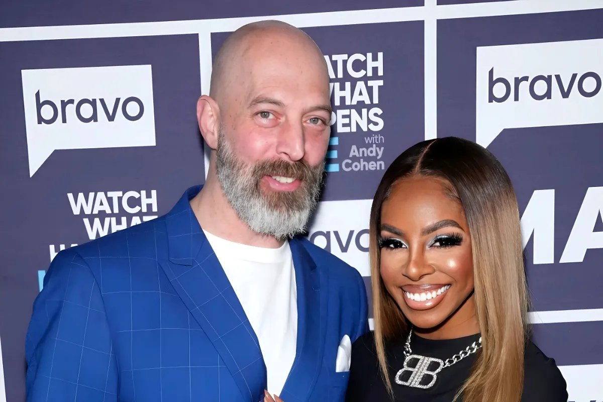 Candiace Dillard Bassett Makes a "Wild" Revelation About Her Relationship with Chris tram
