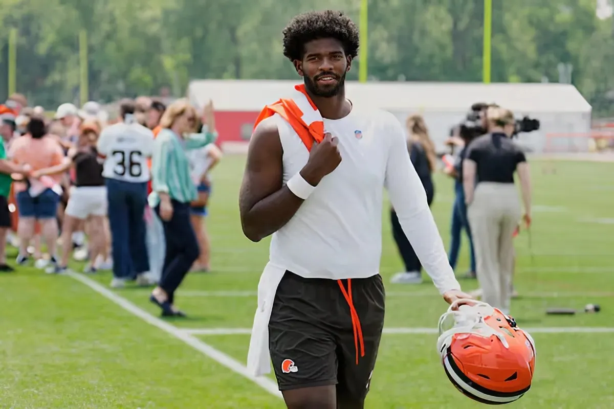 Browns Predicted to Quickly Replace Shedeur Sanders with Young Star QB