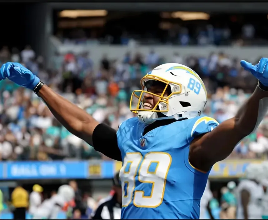 ESPN Insider Says Trade Talks Still Alive Between Dolphins and Steelers