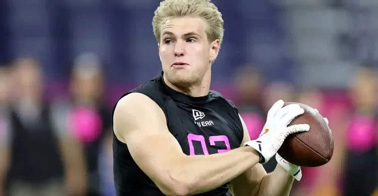 Chiefs OTAs Feature 2 Rookie Standouts Amid Veteran Absences