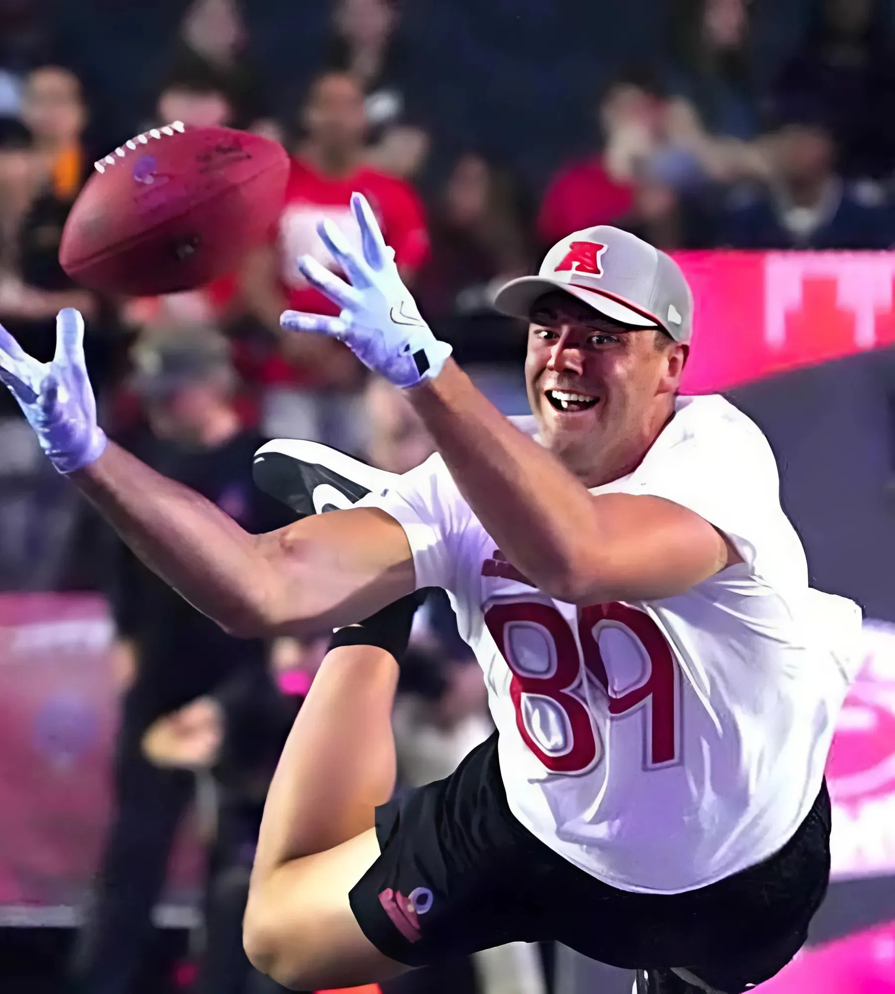 How Many TEs Will Raiders Carry on Roster?