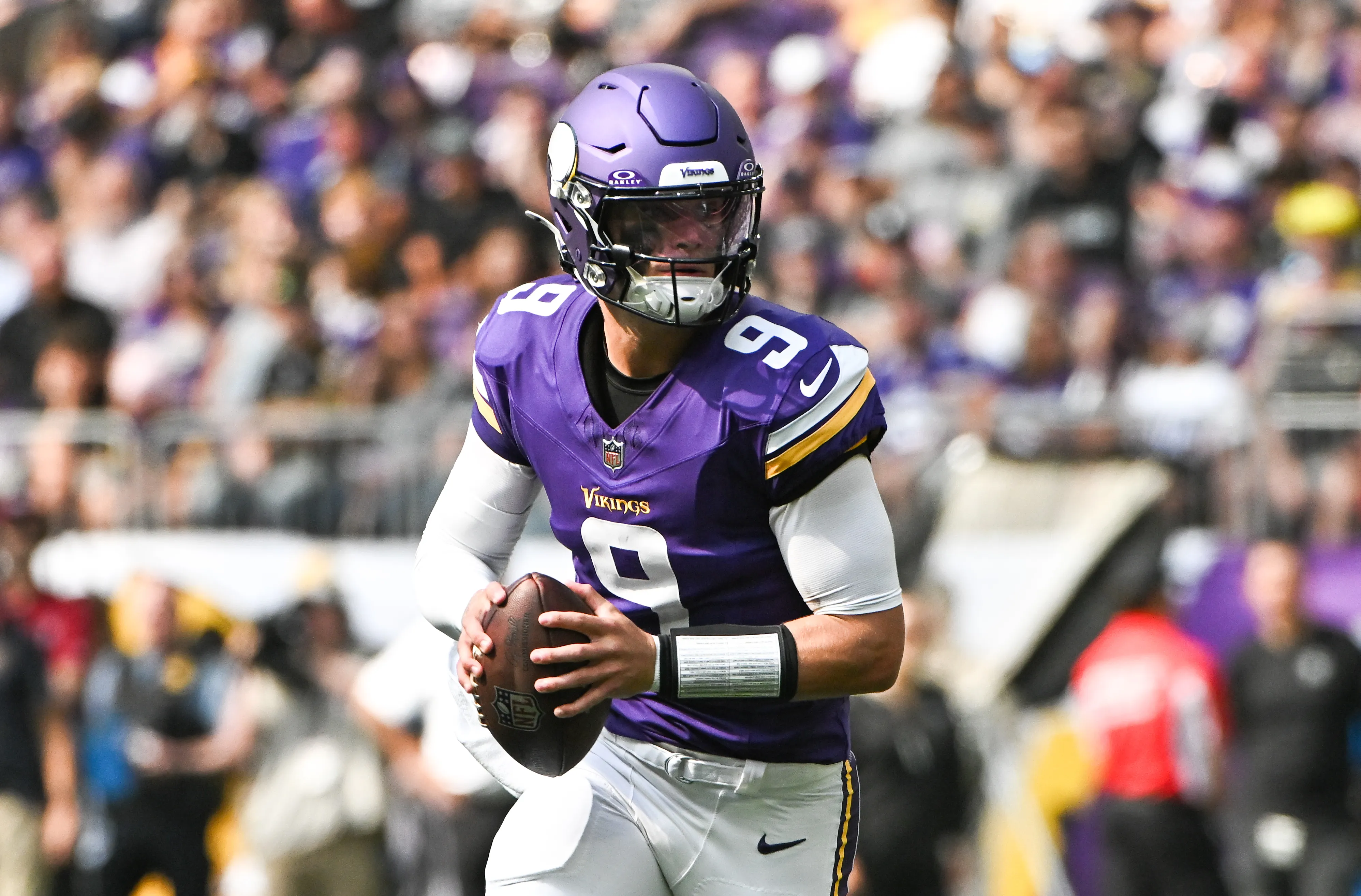 Vikings Trade Pitch Flips Sam Howell, Pick for $34M QB to Challenge JJ McCarthy