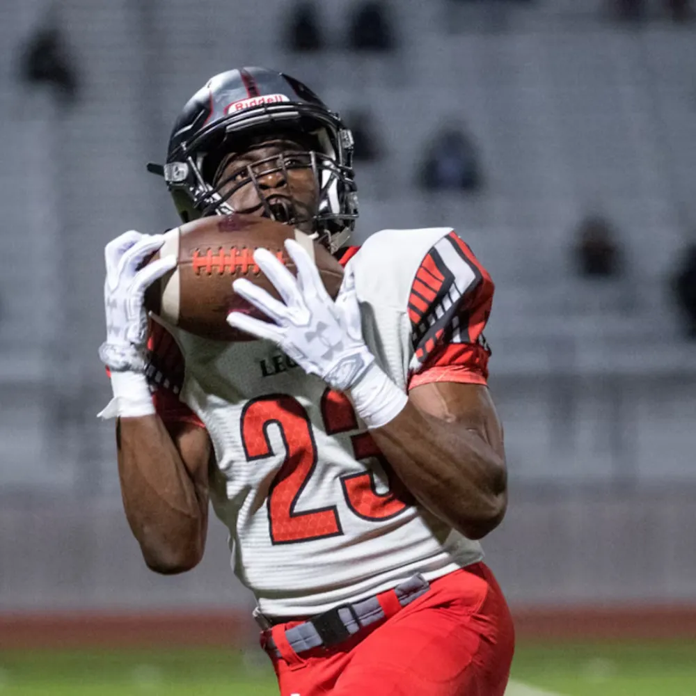 “Blazing 4.28 speed — and nothing to lose” — Eagles take surprise swing on draft’s joint-fastest prospect Ife Adeyi in bold move to shake up WR depth ahead of training camp - suong