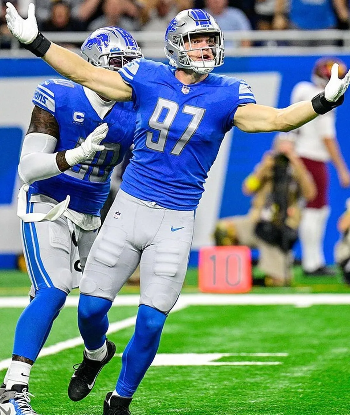 Prediction for Aidan Hutchinson extension is against the grain, but explainable