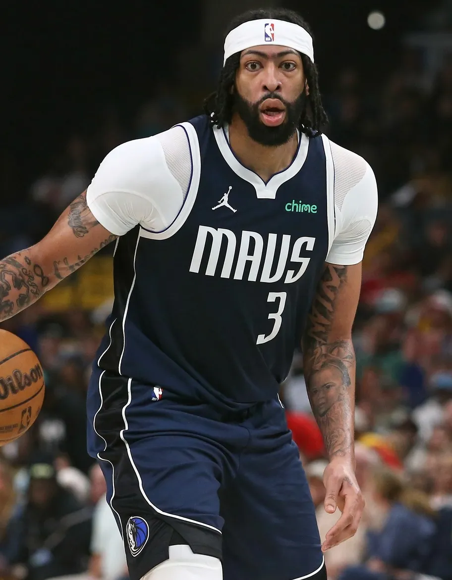 Mavericks Trade Anthony Davis to Eastern Conference Cellar Dweller in Blockbuster Proposal