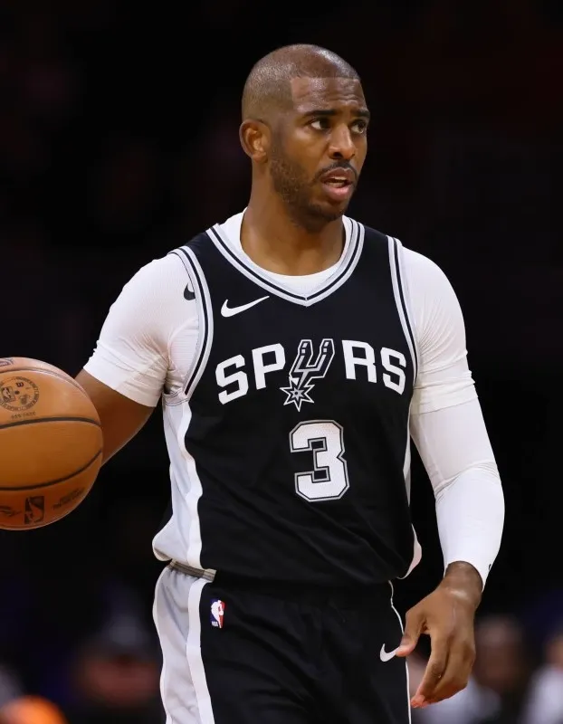Chris Paul Could Join The Lakers This Summer To Finish Out His Career In Los Angeles