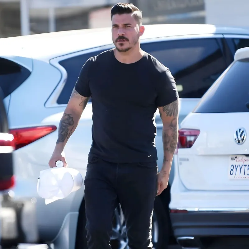 Jax Taylor Announces Break from Social Media & Sheds Tears as He Questions If He Chose The Wrong Life, Plus Jax Addresses Accusation That He Never Went to Rehab - lulu