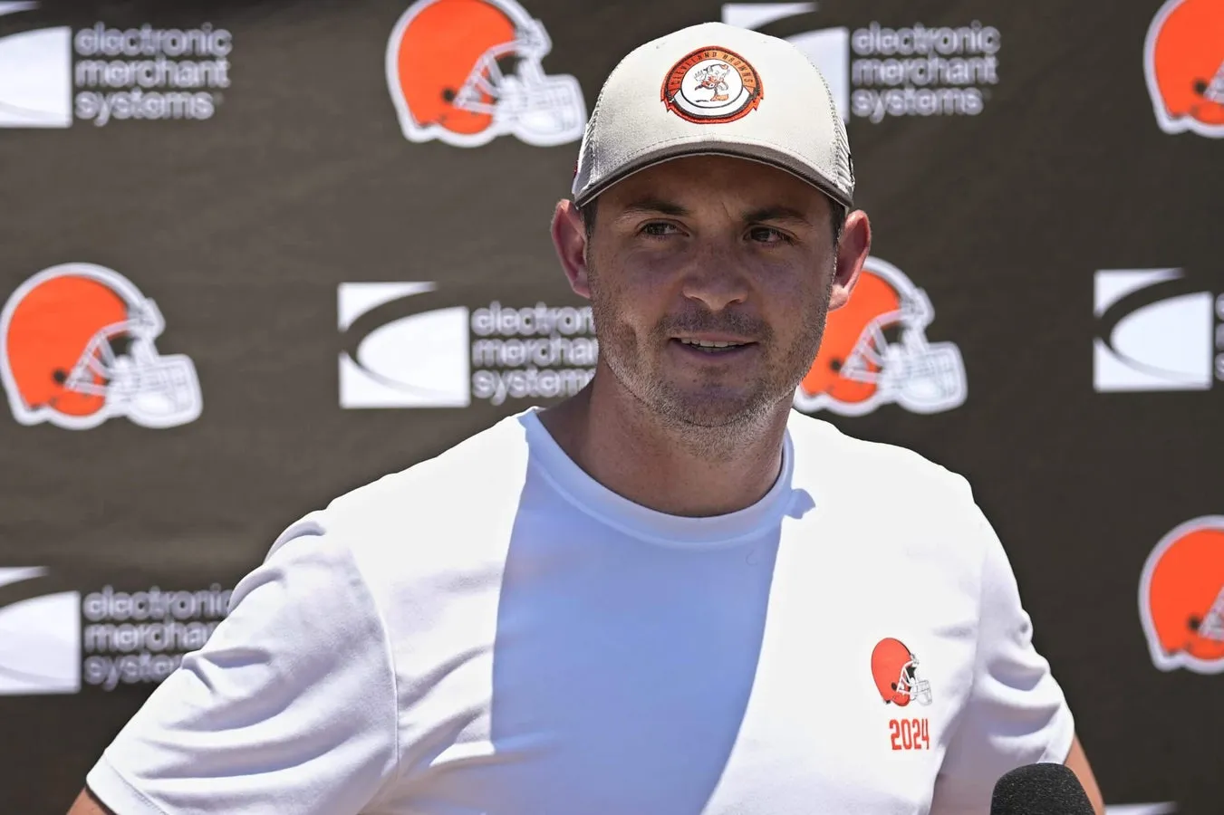 New Browns OC makes declaration on heated QB competition