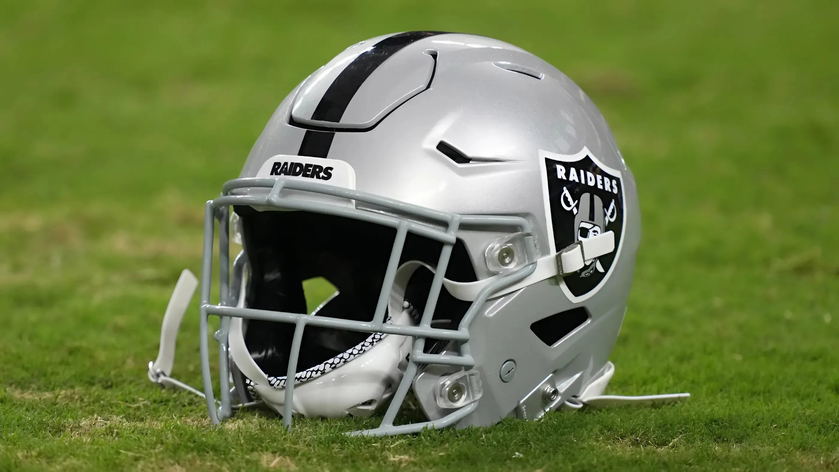 Browns-Raiders Trade Proposal Sends Former First-Round Pick to Las Vegas