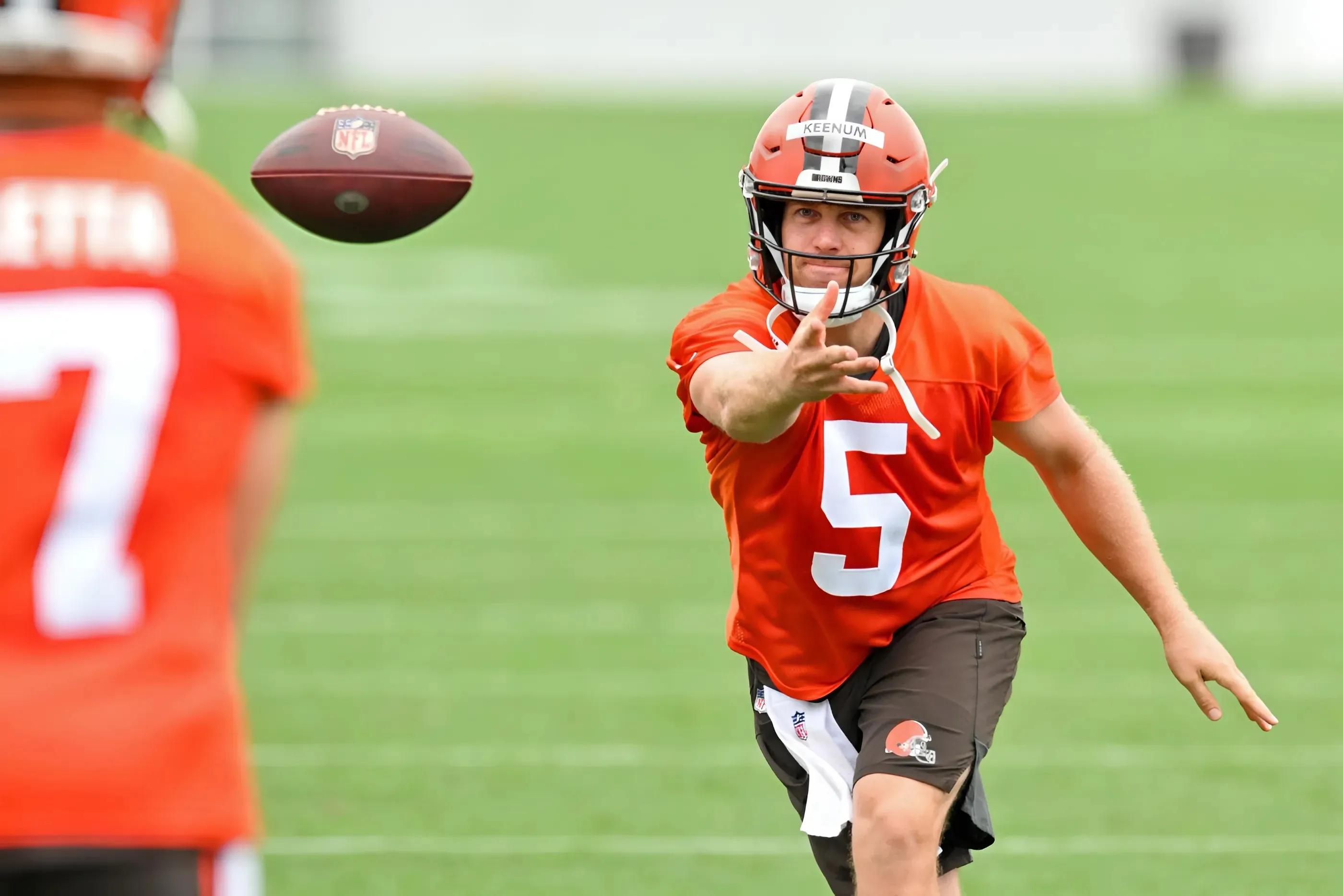 Bears QB Tyson Bagent Has Blunt Message on Competing With Case Keenum
