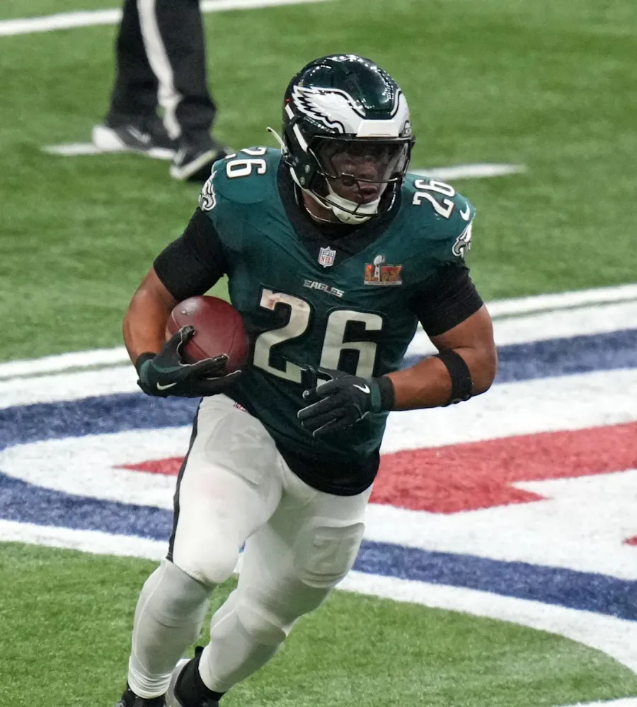 Eagles Won’t Hold Back: Barkley’s Retirement Talk Ignites Debate Over Usage in 2025
