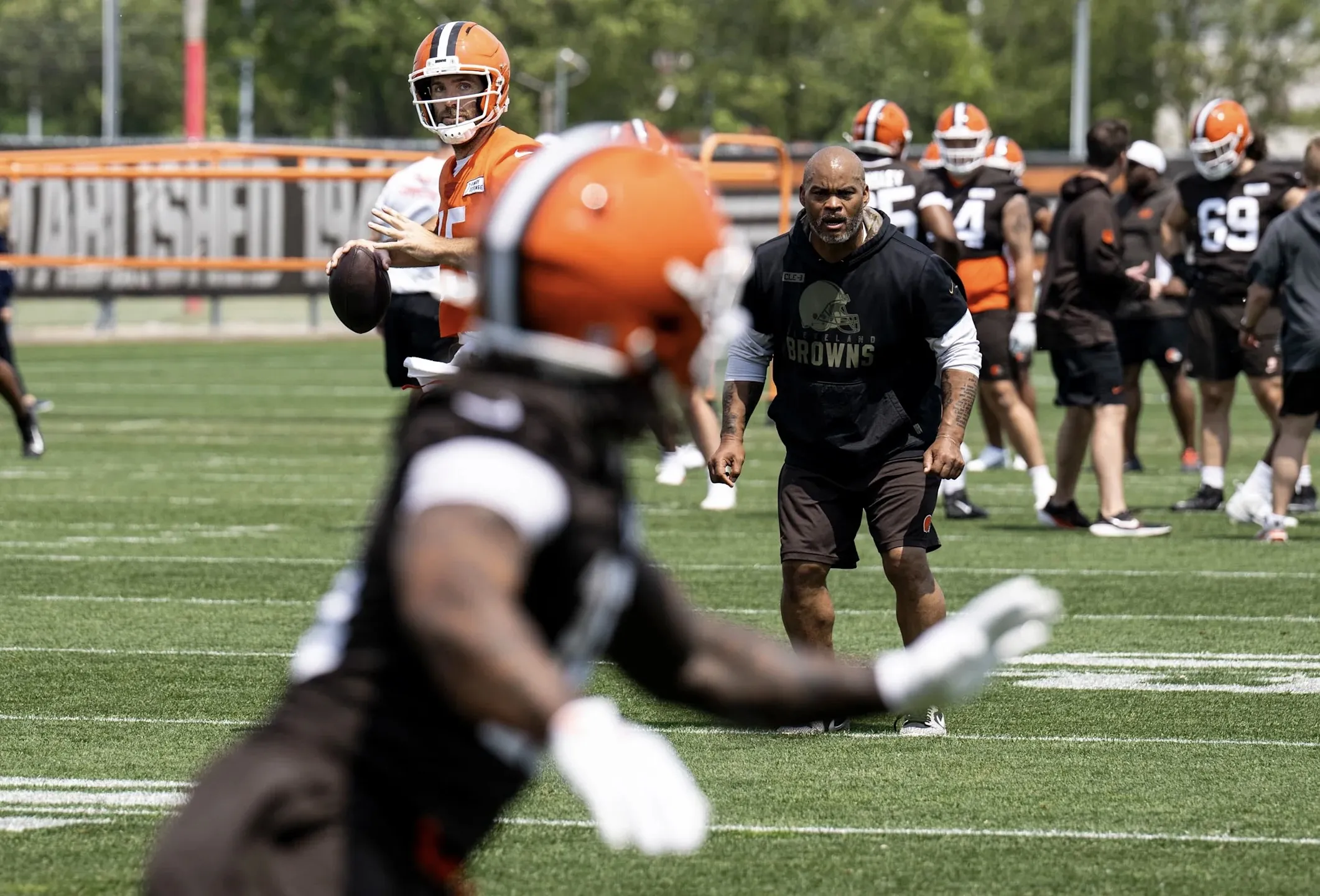 Browns’ Shedeur Sanders surprised by Joe Flacco’s admission during OTAs