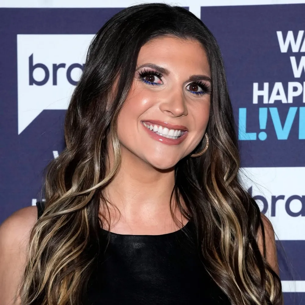“Too fake to hate, too bland to remember” – Janet Caperna AXED from The Valley as Bravo fans unite in rare agreement: she’s the WORST, and they want her gone for good - suong