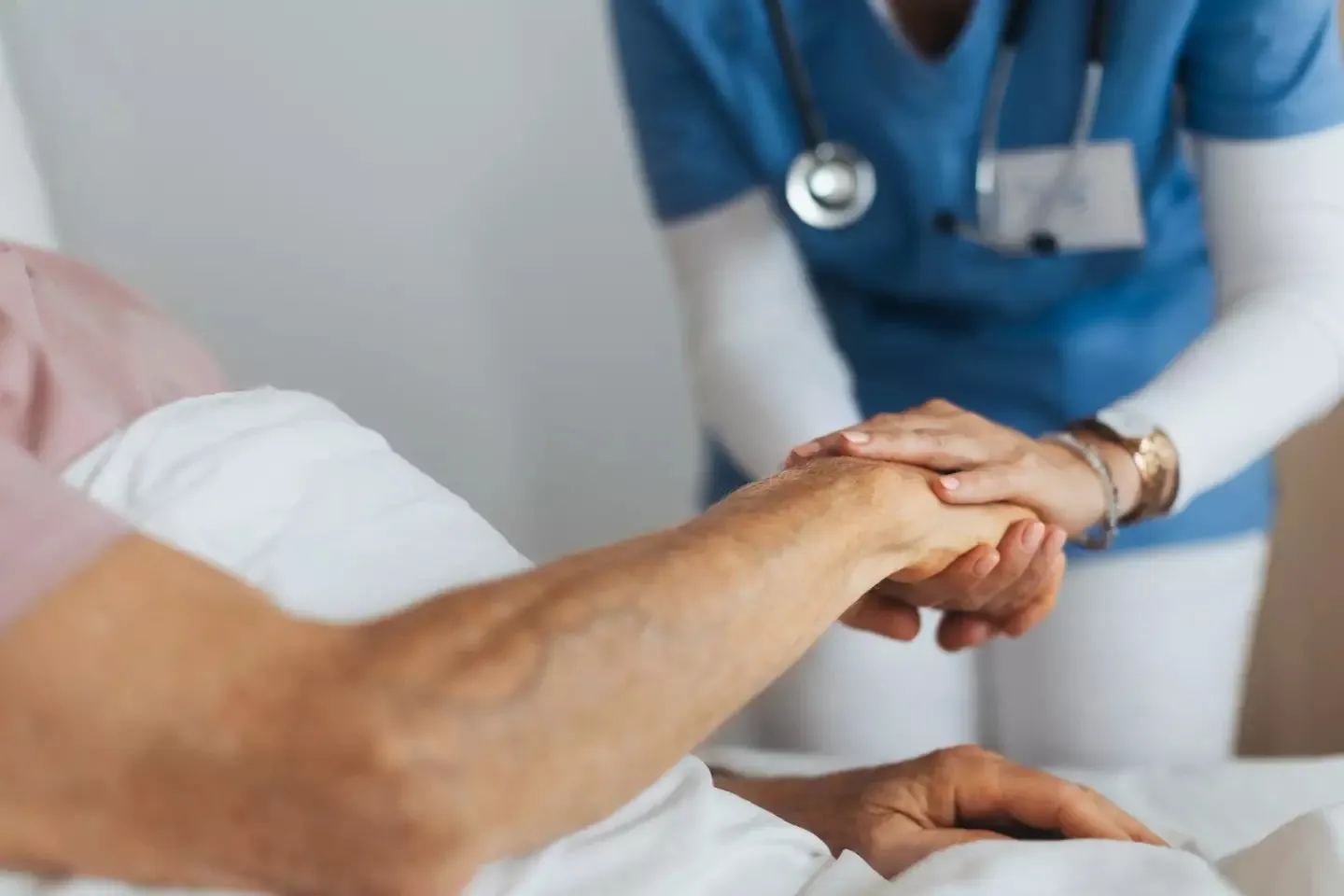 4. Recognizing the Signs Your Parent May Be Approaching the End of Life: Key Indicators and How to Support Them