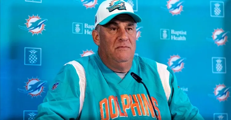 Eagles’ Reed Blankenship weighs in on Vic Fangio-Dolphins drama