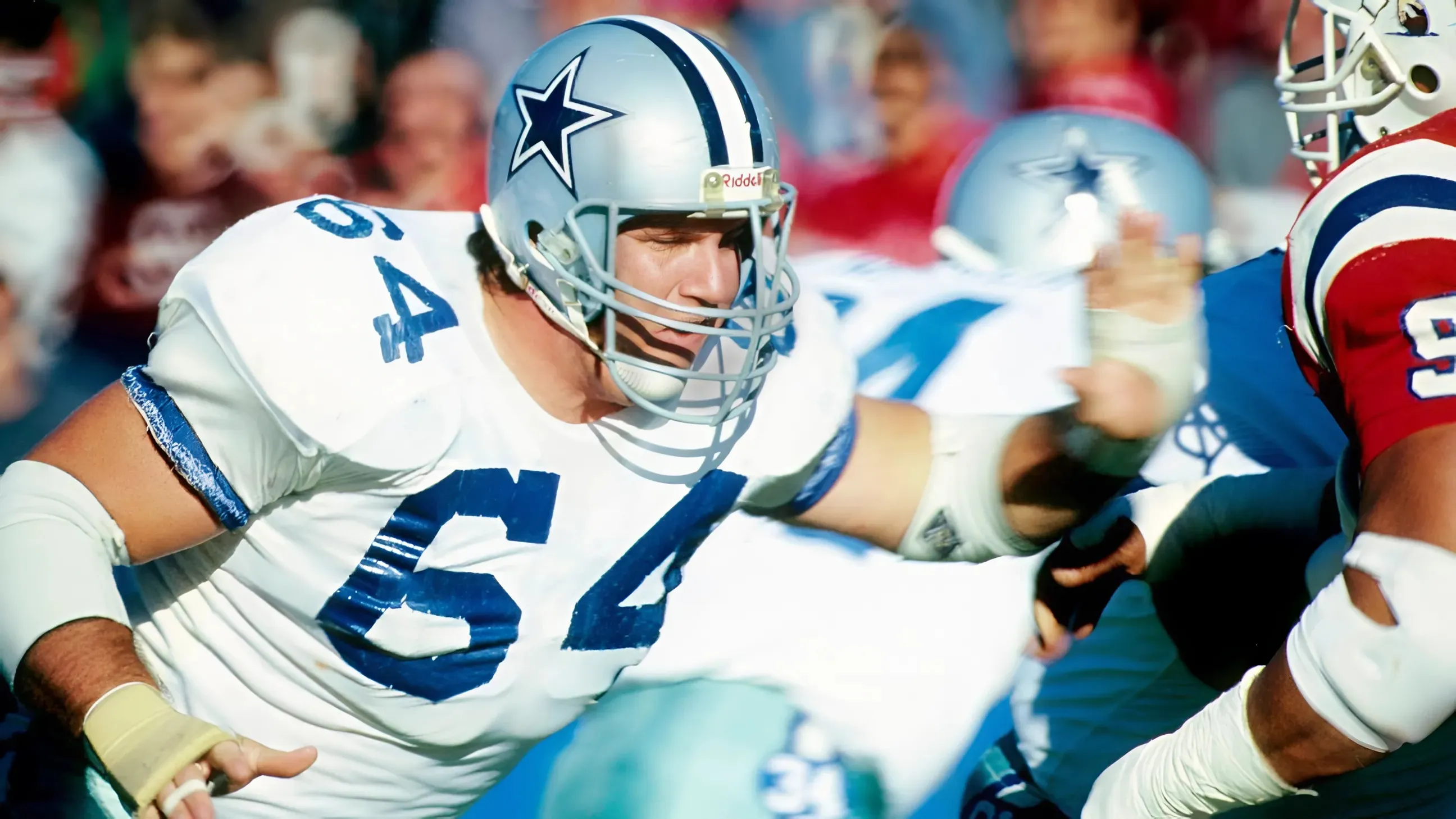Legendary Cowboys OL, Super Bowl Champion Dies at 70