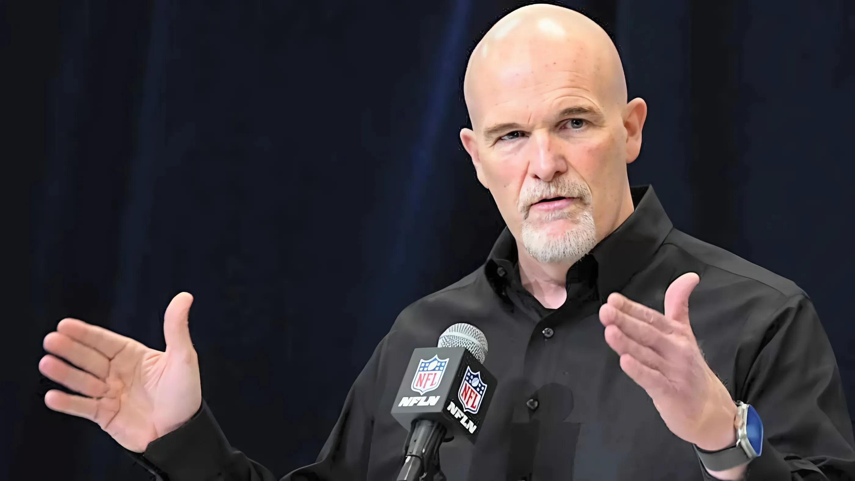 Commanders' Dan Quinn sends message to veteran players