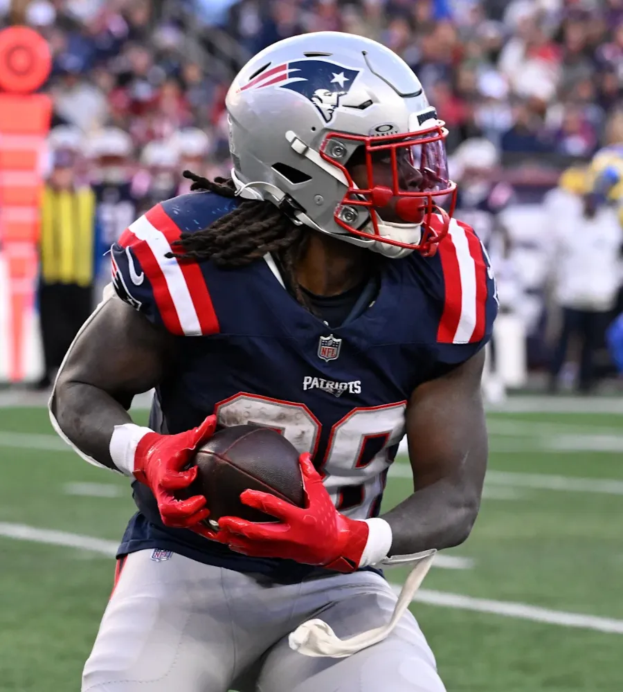 “Yelled at by Bill, Drilled by Josh” — Rhamondre Stevenson Eyes Redemption Under Familiar Patriots Playbook